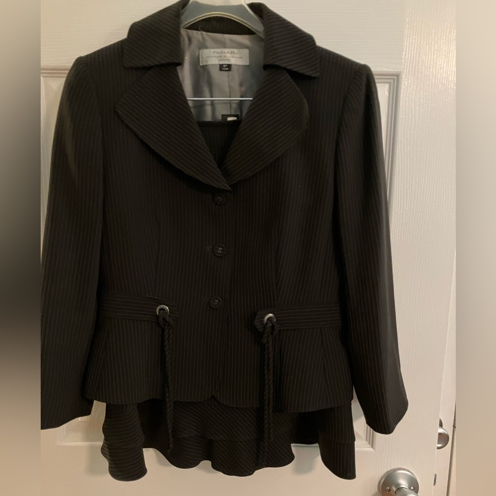Tahari Black Pinstripe Women's Skirt Suit - Picture 2 of 6